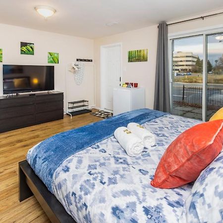 Modern Studio W King Bed - Central Ottawa Buitenkant foto